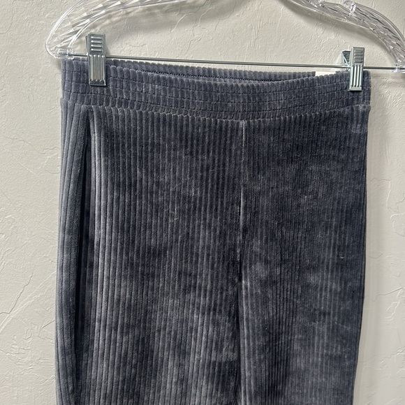 Aerie gray ribbed flare pants size small long. NWT. - Picture 2 of 13